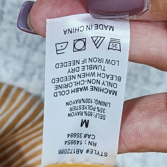 Sadie & Sage Yellow White Striped Palazzo Pants Size Medium - Picture 2 of 4